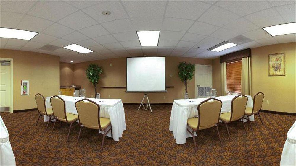Holiday Inn Express Las Vegas-Nellis By Ihg Екстер'єр фото