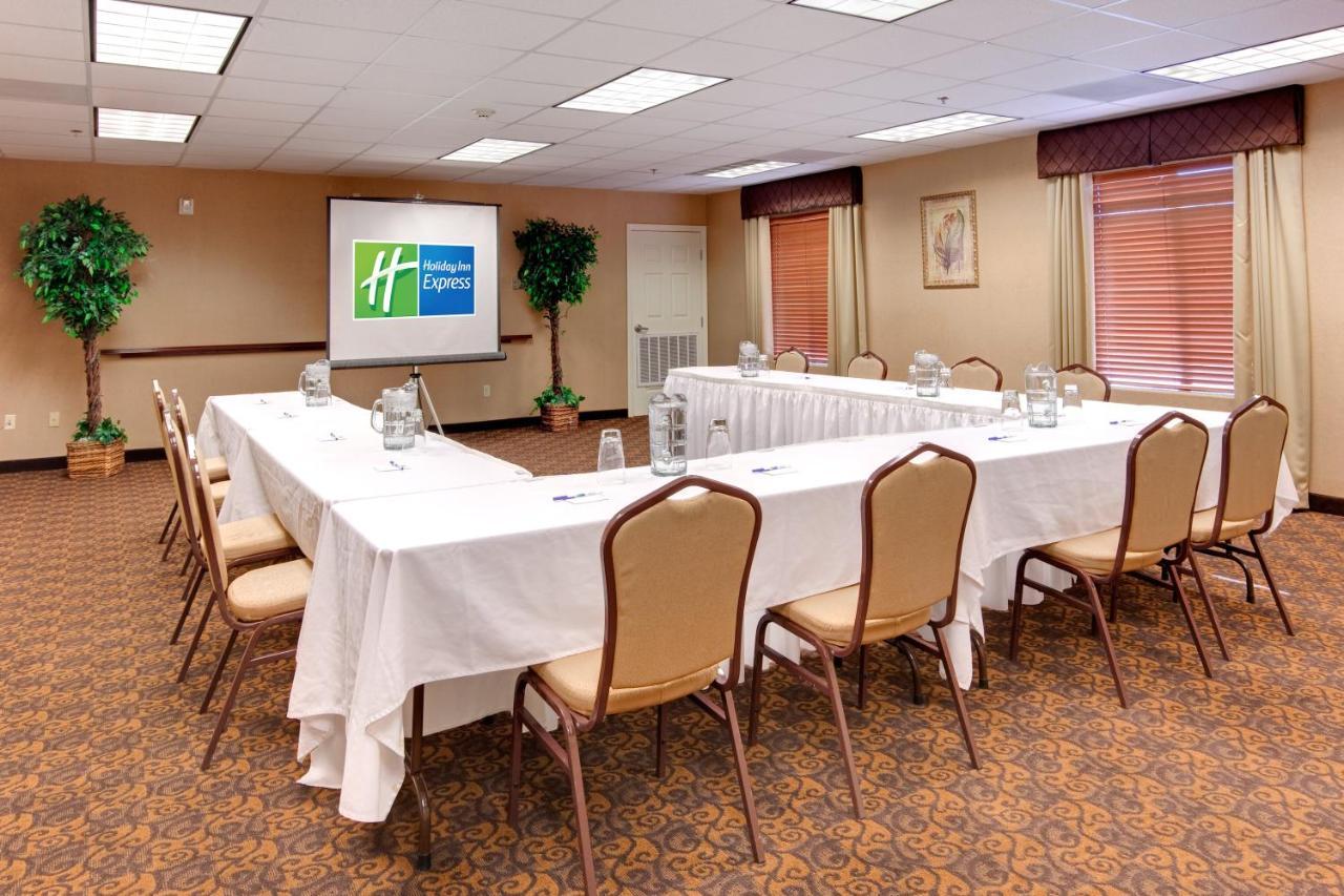 Holiday Inn Express Las Vegas-Nellis By Ihg Екстер'єр фото